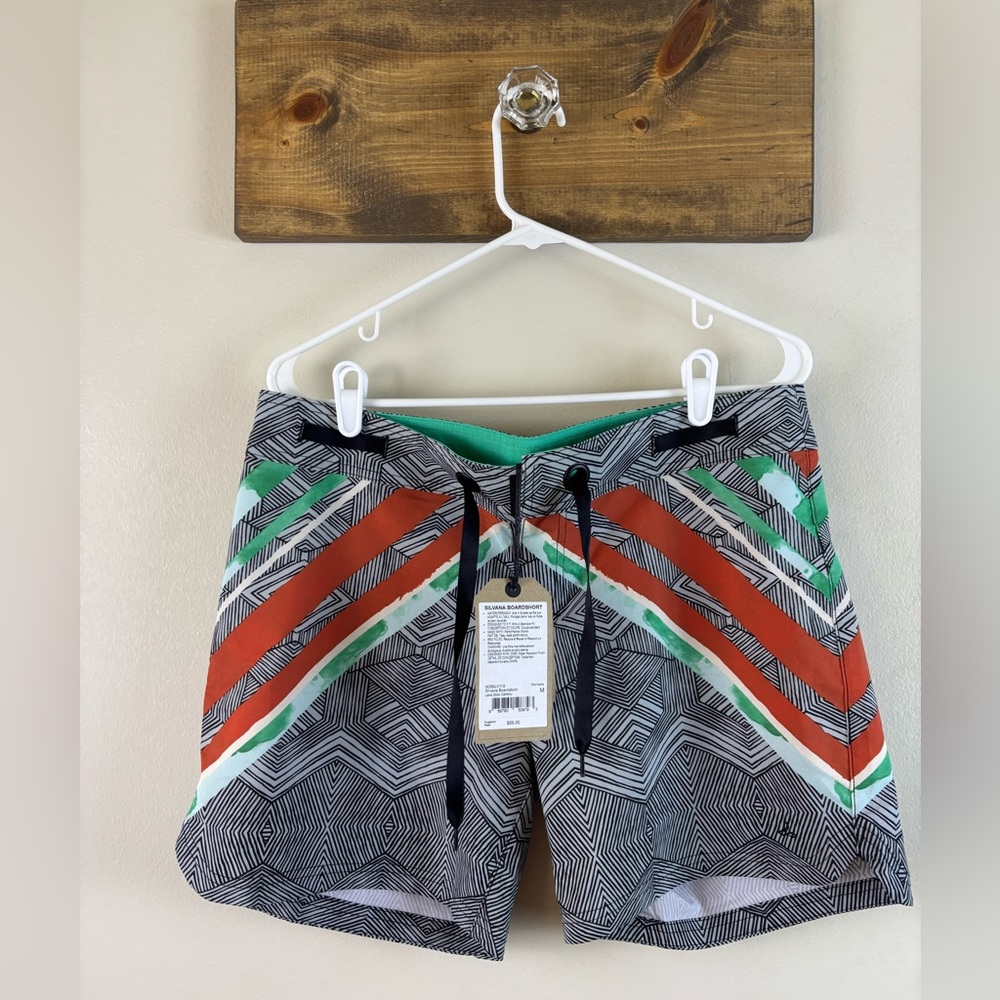 NWT prAna Silvana Board short size women’s med. “Lava Glow Caribou” performance